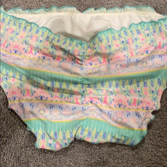 Victoria Secret Swimsuit with Cover Up - Picture 7 of 7